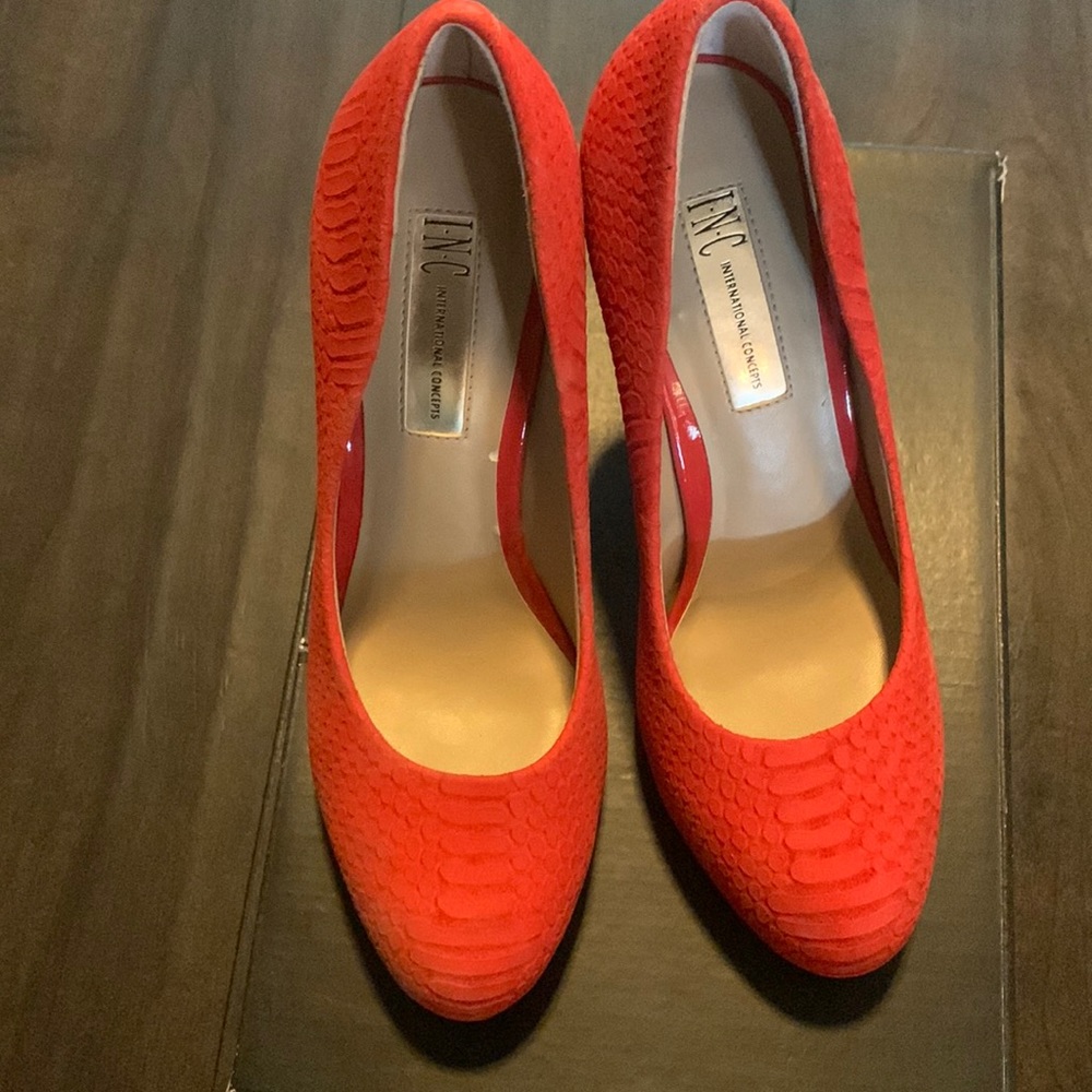 Orange I•N•C• pumps. Women size 6.5.